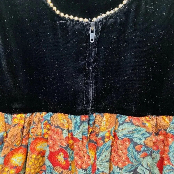 PLUM PUDDING Girls Long Sleeve Pull Over Zip-Up Floral Black Velvet Dress Size 8 - Picture 3 of 6